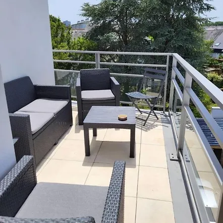 Apartment Bright 70 M Close To The Racetrack Park