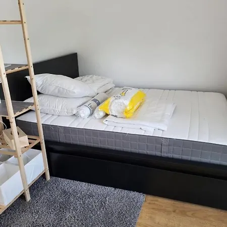 Bright 70 M Close To The Racetrack Park *